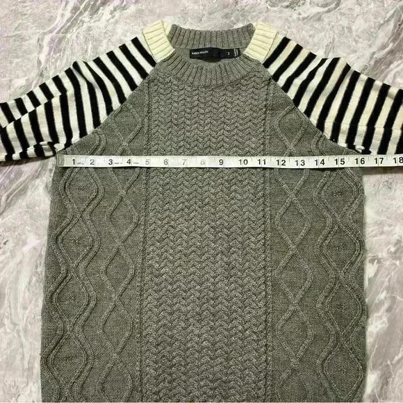 Karen Millen Women's Grey and White Sweater front 100% Wool - Picture 4 of 7